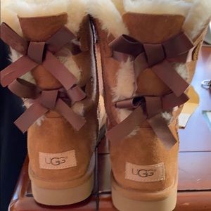 Ugg Bailey Bow